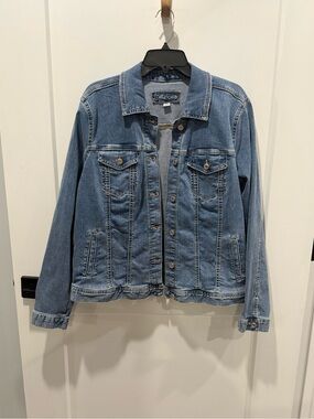 Maurices Women's Blue Denim Jean Jacket XL
